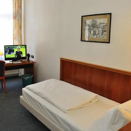 Brocki's Stadt Hamburg 3* بارشيم
